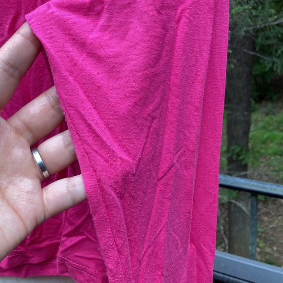 No name brand bright pink long sleeved crop top, low cut front is pilling Sz. M - Picture 4 of 7